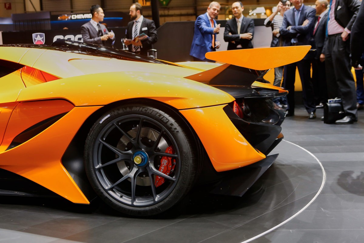 apollo-arrow24