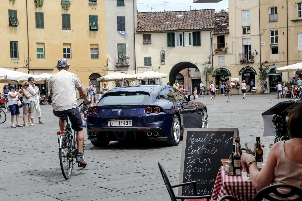 Ferrari-gtc4-lusso(18)