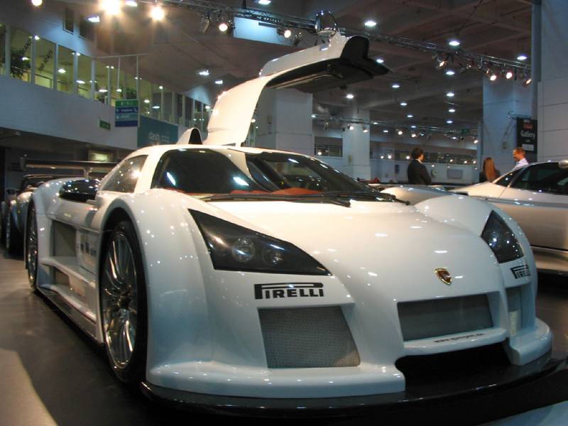 gumpert-apollo2