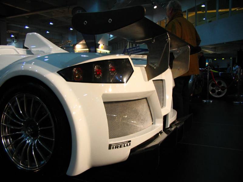 gumpert-apollo4