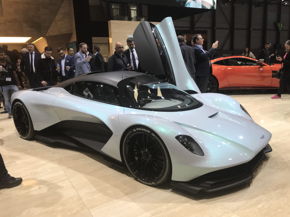 aston-martin-am-rb-003